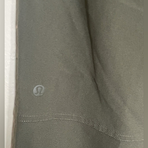 Lululemon Men's ABC Pants Army Green 32 X 32 Euc No Flaws $128 Chinos Khakis - Picture 4 of 4